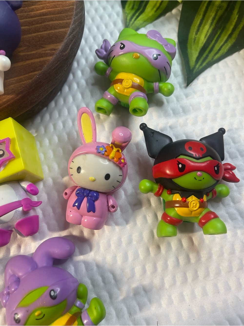 Sanrio TMNT Hello Kitty Figure Lot Kuromi My Melody Ninja Turtles Toys More - Picture 4 of 6